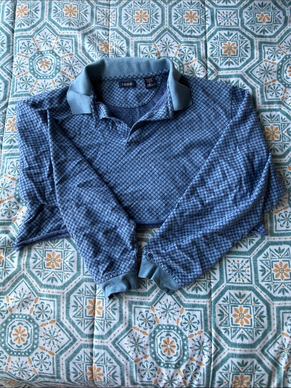 Cropped Men’s Izod Blue Patterned Long-Sleeve Polo